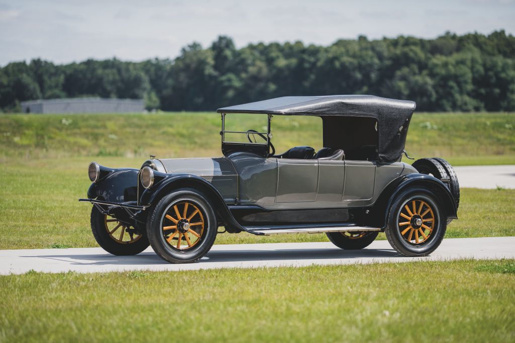 1919-Pierce-Arrow-Series-31-Four-Passenger-Roadster-_0