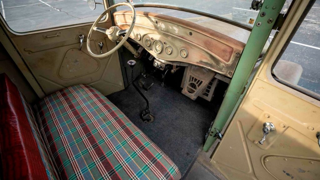 1932 Ford Pickup interior
