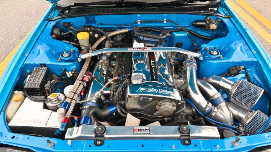 1994 Nissan Skyline GT-R engine bay