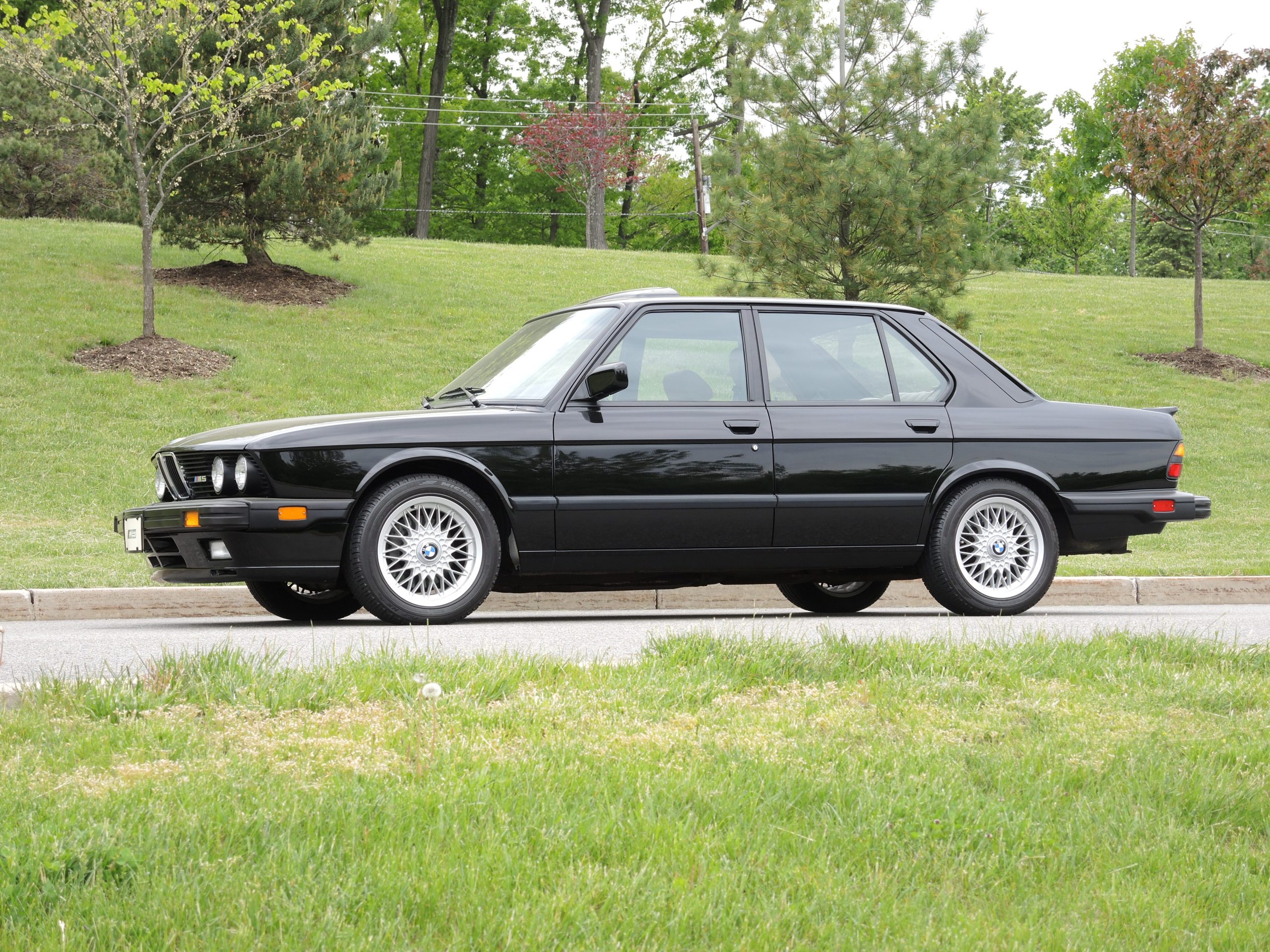 BMW E28 M5 front three-quarter