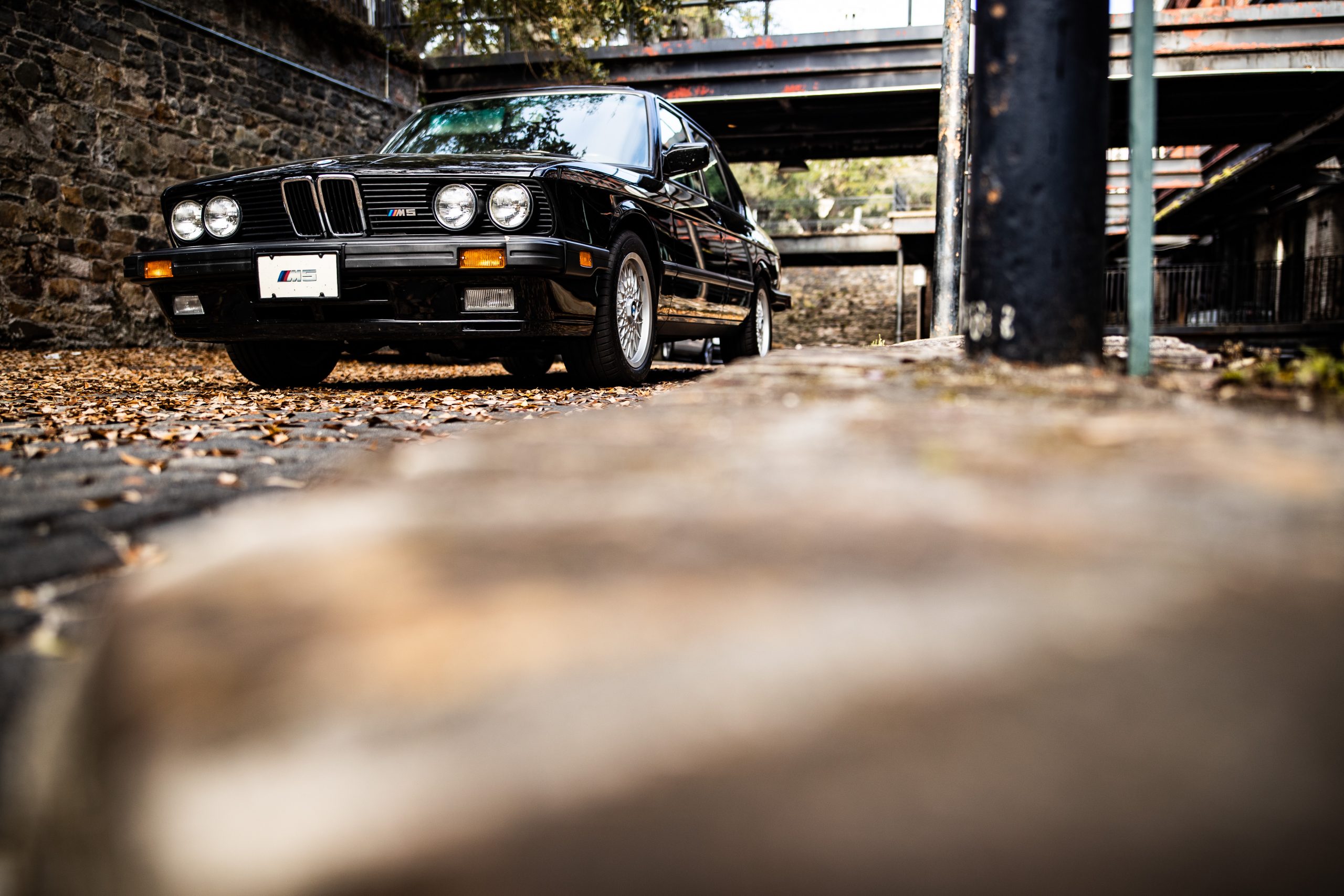 BMW E28 M5 low angle front three-quarter