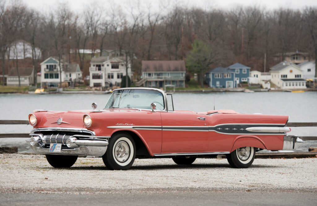 1957-Pontiac-Star-Chief-Convertible front three-quarter