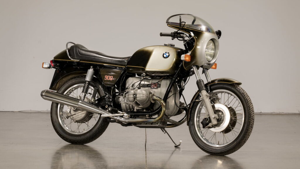 1974 BMW R90S front