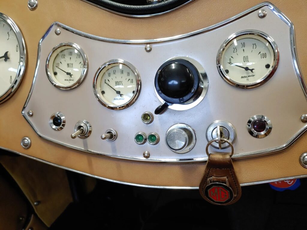1952 MG TD-gauges